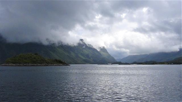  De Vesteralen zijn groener dan de Lofoten, hoewel deze foto niet zoveel groen laat zien